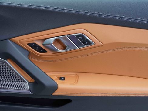 Certified 2025 BMW Z4 M40i w/ Premium Package image 32