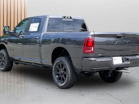 New 2026 RAM 2500 Laramie AWD/4WD image 13