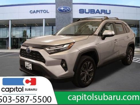 Used 2022 Toyota RAV4 XLE Premium AWD/4WD image 6