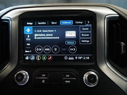 Used 2020 GMC Sierra 1500 SLT w/ SLT Premium Plus Package AWD/4WD image 25