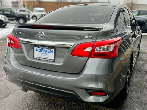 Used 2019 Nissan Sentra SR image 5
