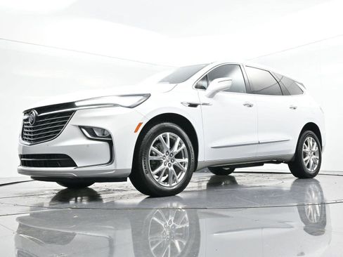 Used 2023 Buick Enclave Essence w/ Experience Buick Package image 45