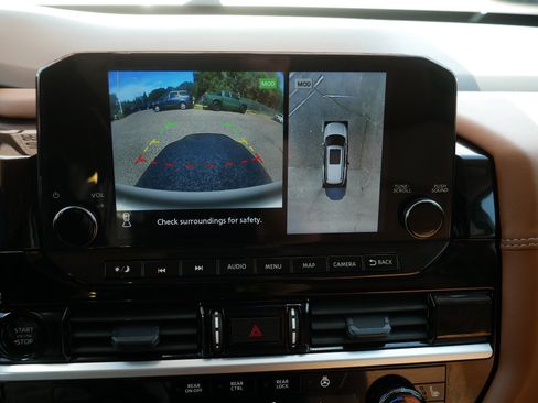 Certified 2025 Nissan Pathfinder Platinum AWD/4WD image 27