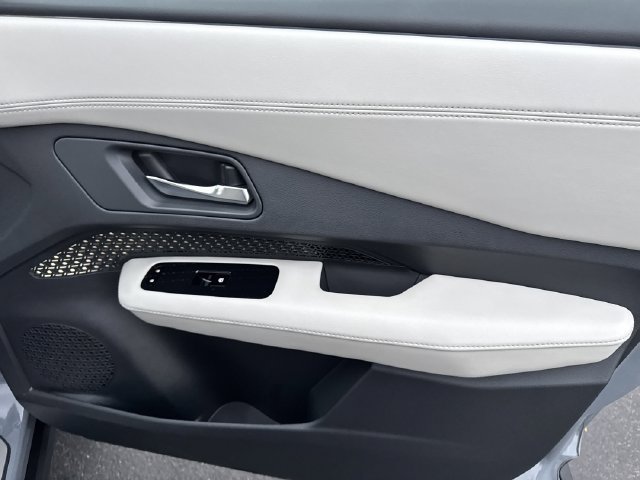 Certified 2024 Nissan Ariya AWD image 25