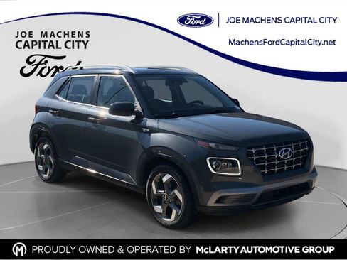 Used 2025 Hyundai Venue Limited FWD image 1