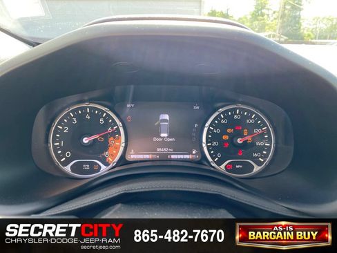 Used 2015 Jeep Renegade Trailhawk AWD/4WD image 19