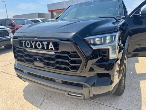 Used 2025 Toyota Sequoia TRD Pro AWD/4WD image 16