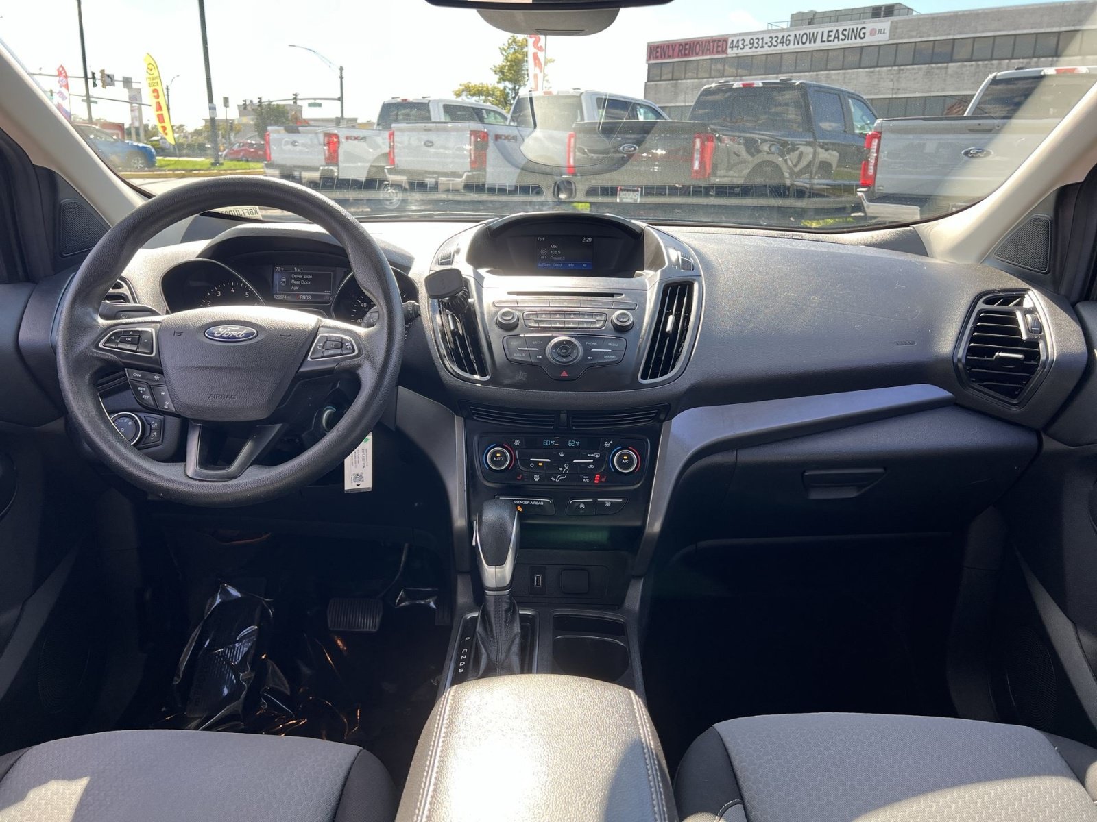 Used 2018 Ford Escape SE w/ Ford Safe & Smart Package FWD image 22