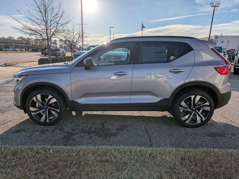 New 2026 Volvo XC40 B5 Plus w/ Climate Package image 7