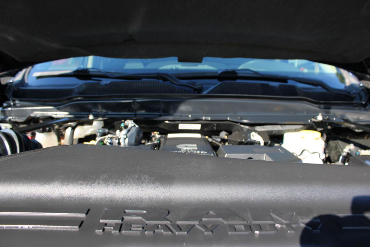 Used 2019 RAM 3500 Laramie AWD/4WD image 17