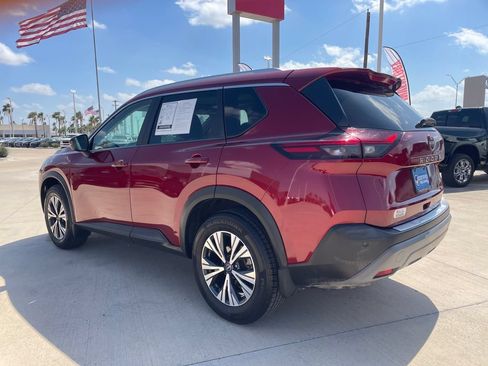 Certified 2023 Nissan Rogue SV w/ SV Premium Package FWD image 3