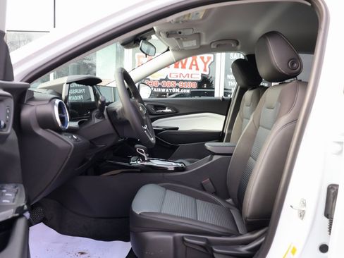 New 2026 Chevrolet Trax LT image 12