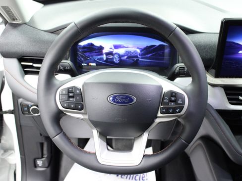 New 2026 Ford Explorer Active image 18