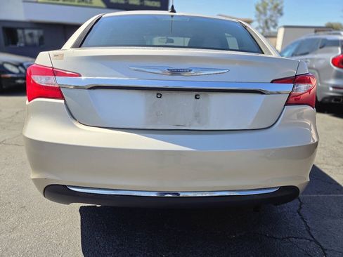 Used 2014 Chrysler 200 LX FWD image 4