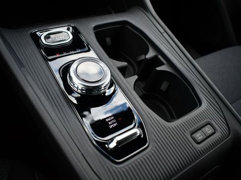 New 2026 Jeep Cherokee Laredo AWD/4WD image 14