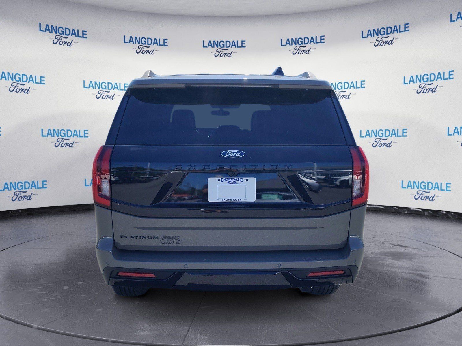 New 2027 Ford Expedition Platinum w/ Stealth Performance Package AWD/4WD image 8