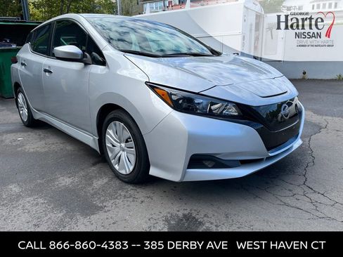 Used 2023 Nissan Leaf S FWD image 3
