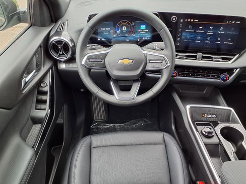 New 2026 Chevrolet Equinox LT FWD image 11