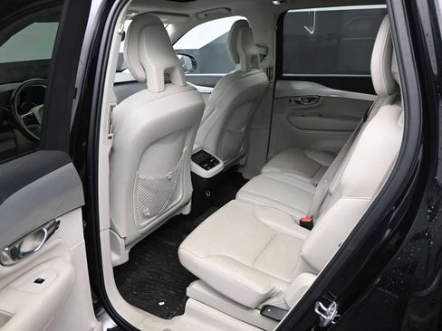 Used 2018 Volvo XC90 T6 Momentum w/ Convenience Package image 38