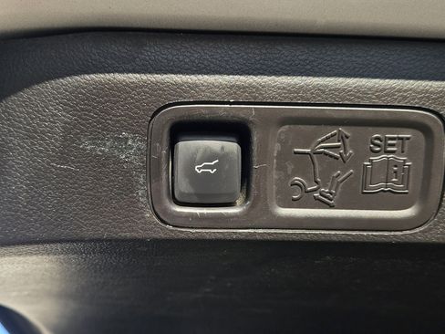 Used 2019 Ford Expedition XLT w/ Equipment Group 202A image 11