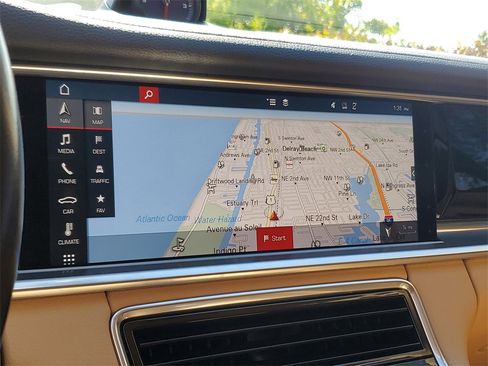 Used 2018 Porsche Panamera 4 w/ Premium Package Plus image 29