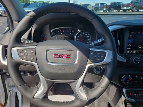 Certified 2023 GMC Terrain SLT w/ Infotainment Package II AWD/4WD image 18