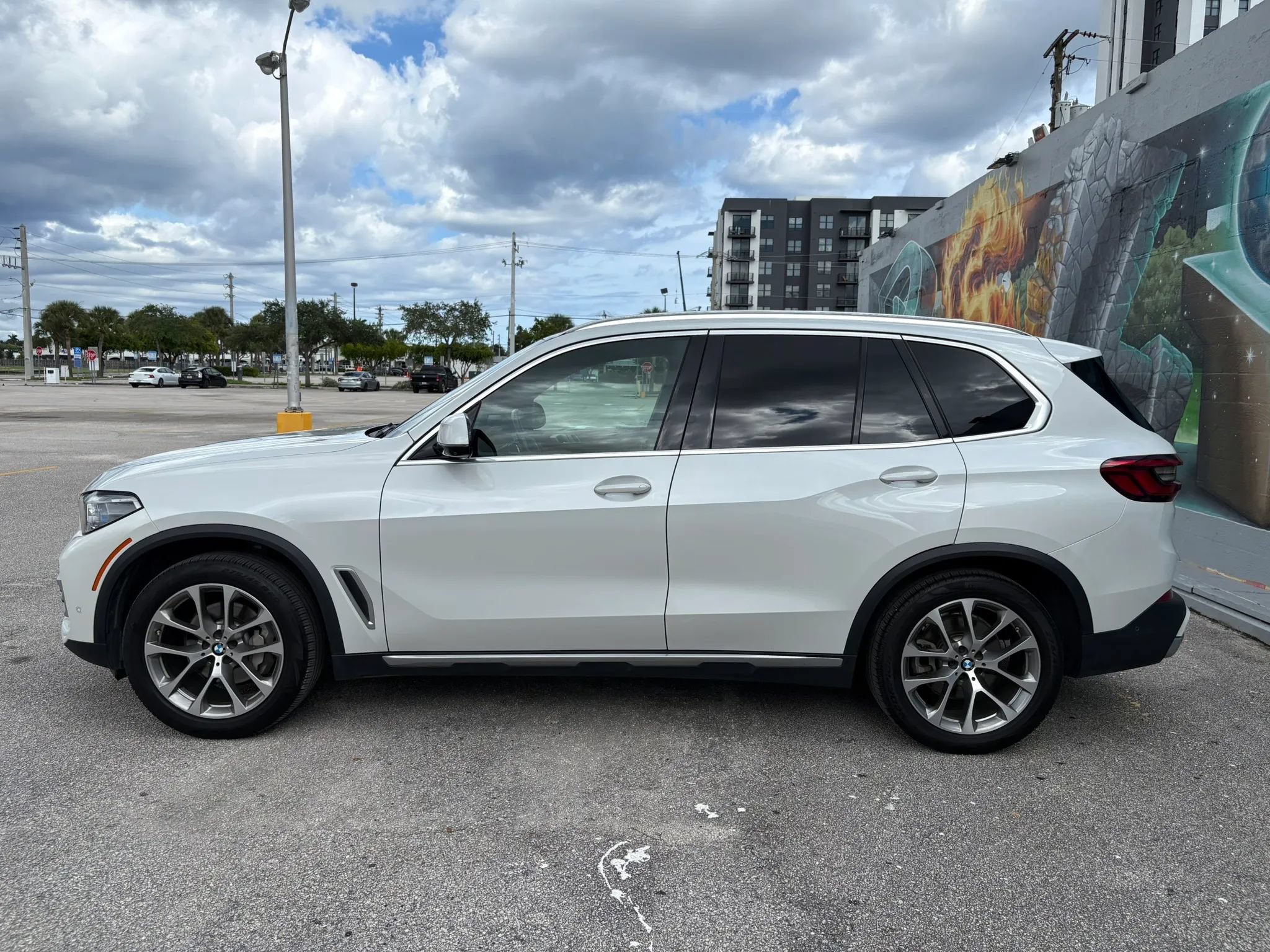 Used 2019 BMW X5 xDrive40i w/ Premium Package AWD/4WD image 10
