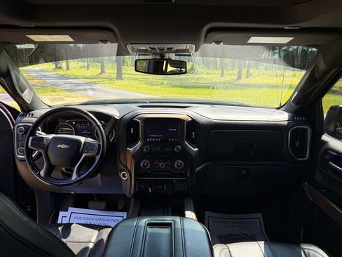 Used 2022 Chevrolet Silverado 1500 High Country w/ LPO, Dark Essentials Package AWD/4WD image 15