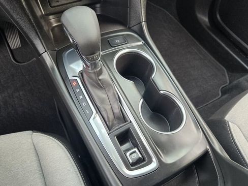 Used 2022 Chevrolet Equinox LT image 24