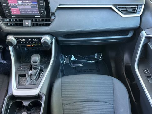Used 2020 Toyota RAV4 LE w/ All Weather Liner Package FWD image 32