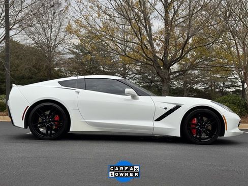 Used 2019 Chevrolet Corvette Stingray Coupe image 2