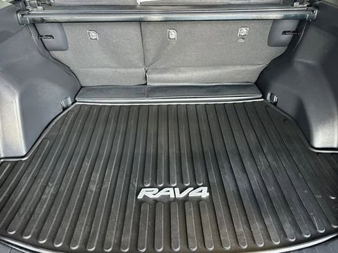 Certified 2021 Toyota RAV4 XLE w/ Convenience Package image 19