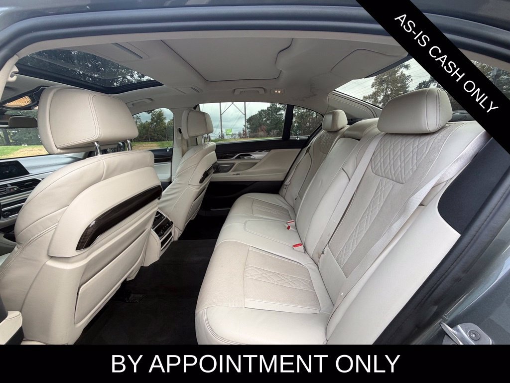 Used 2017 BMW 750i RWD image 25