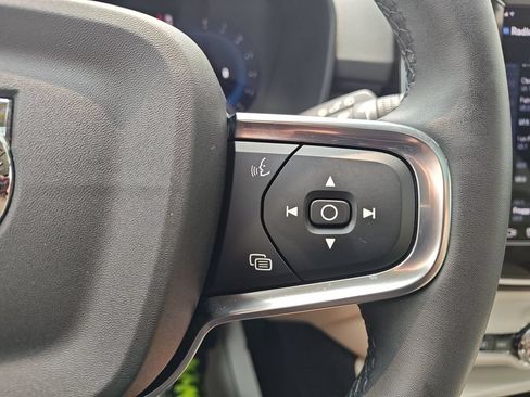 Used 2023 Volvo XC40 B5 Plus w/ Driver Assist Package AWD/4WD image 25
