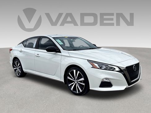 Used 2021 Nissan Altima 2.5 SR image 1