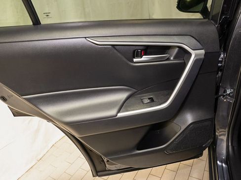 Used 2025 Toyota RAV4 XLE image 9