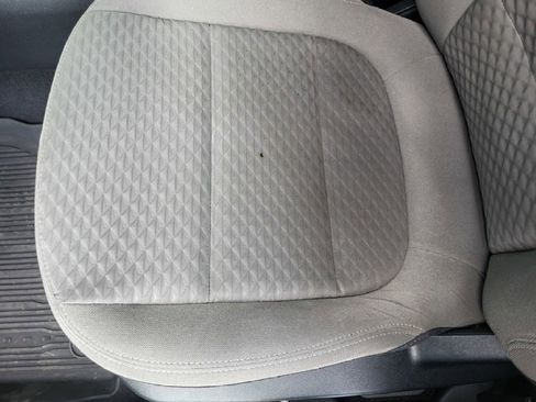 Used 2020 Ford Escape SE image 28