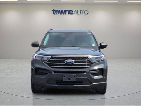 Used 2023 Ford Explorer XLT AWD/4WD image 9