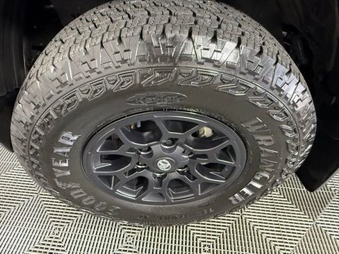 Used 2023 Toyota Tacoma SR5 image 19