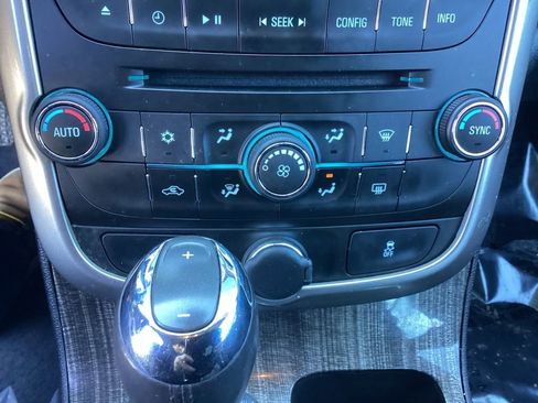 Used 2015 Chevrolet Malibu LT image 22