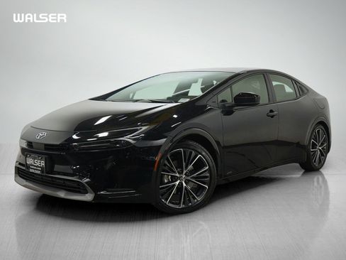 Used 2025 Toyota Prius Limited image 1