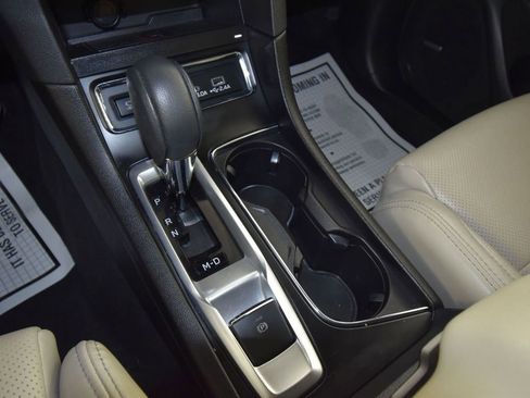 Used 2023 Subaru Ascent Limited w/ Technology Package image 19