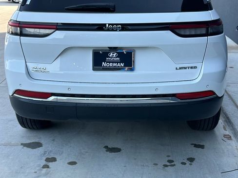 Used 2023 Jeep Grand Cherokee Limited w/ Trailer Tow Prep Group (B) image 5