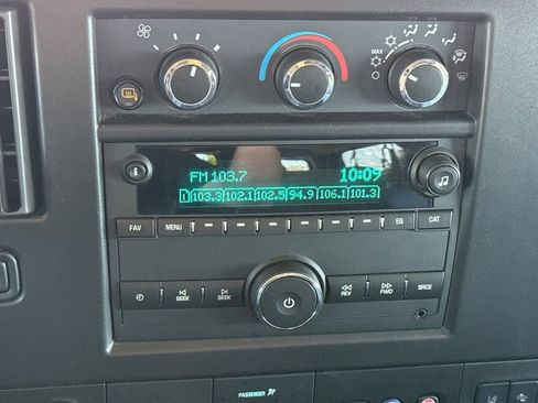 Used 2024 Chevrolet Express 3500 LT w/ LT Preferred Equipment Group image 24