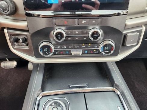 Used 2022 Ford Expedition Max XLT RWD image 18