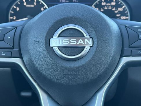 Certified 2025 Nissan Altima 2.5 SV FWD image 5