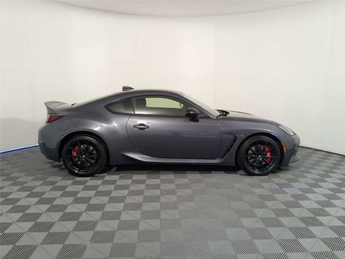 Used 2025 Toyota GR86 Premium w/ Performance Package image 4