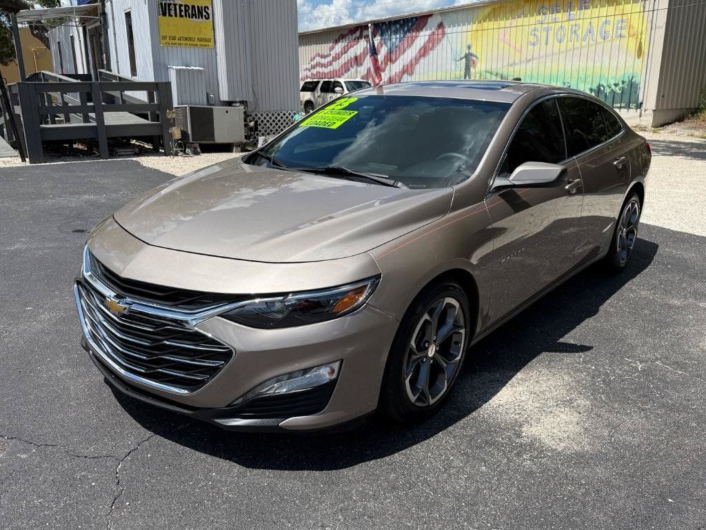 Used 2023 Chevrolet Malibu LT FWD image 3