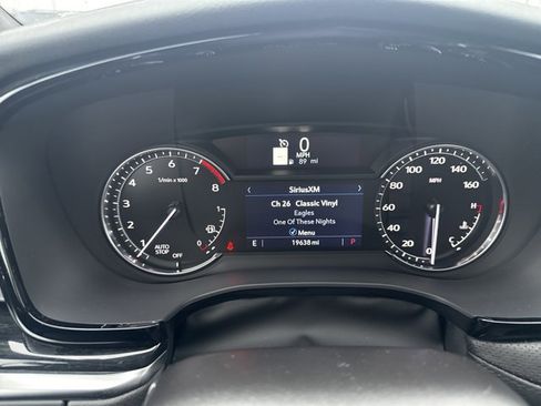 Used 2025 Cadillac XT5 Premium Luxury image 17