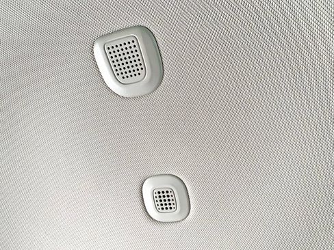 Used 2020 Chrysler Voyager L FWD image 19